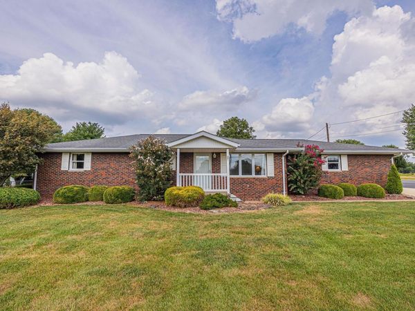 372 E Sunset Drive, Huntingburg, IN 47542