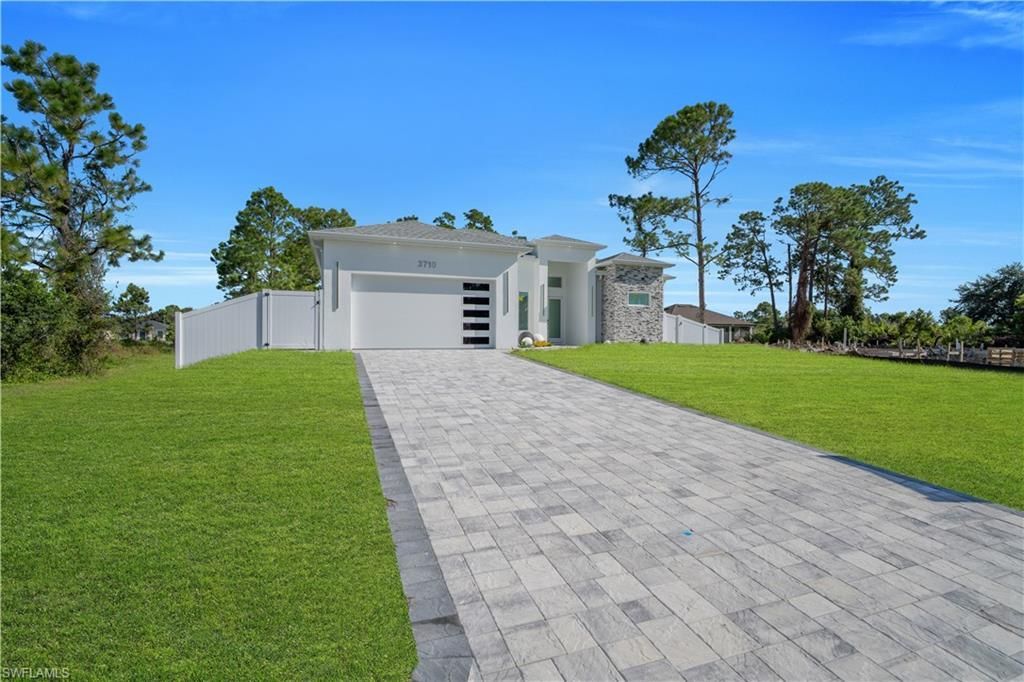 3710 6th St Sw, Lehigh Acres, FL 33976 Photo