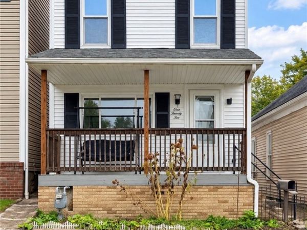 122 3rd Street, Bridgeport, OH 43912