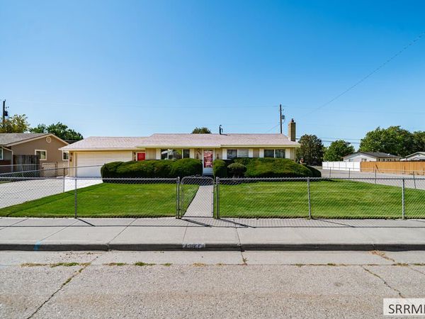 499 Valley Drive, IDAHO FALLS, ID 83401