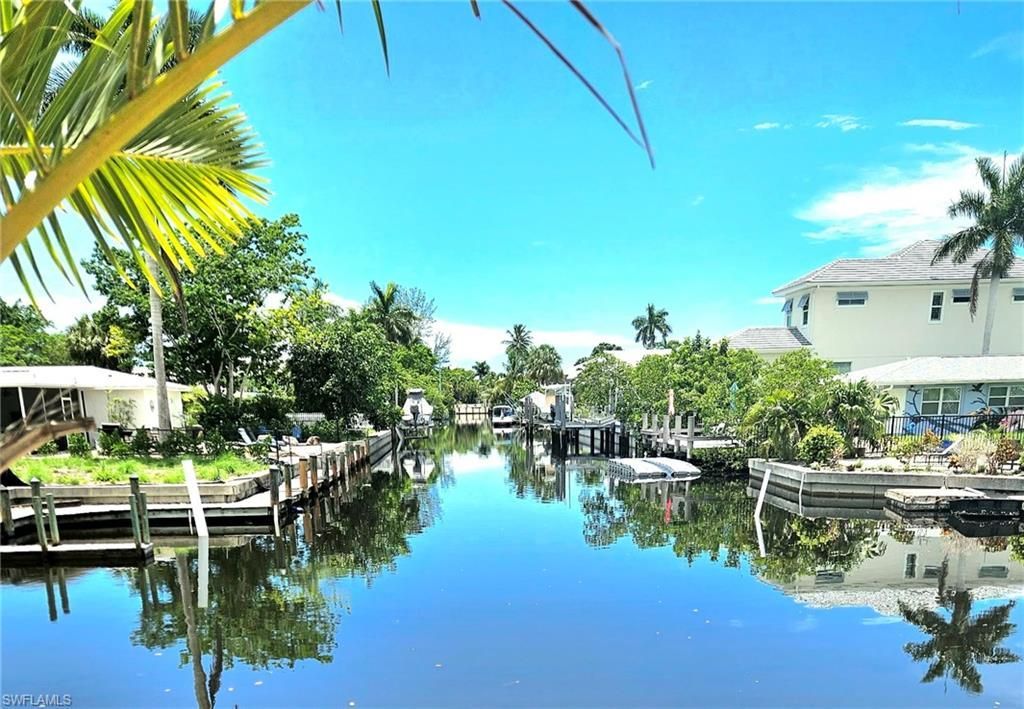 3270 Bayshore Dr, Naples, FL 34112 Photo