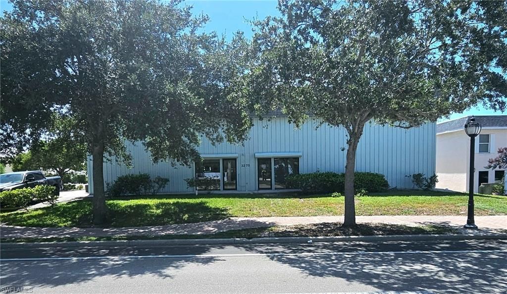 3270 Bayshore Dr, Naples, FL 34112 Photo
