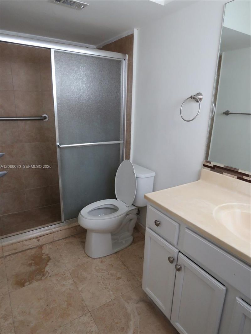 11840 NE 19th Dr, Unit 26, North Miami, FL 33181 Photo