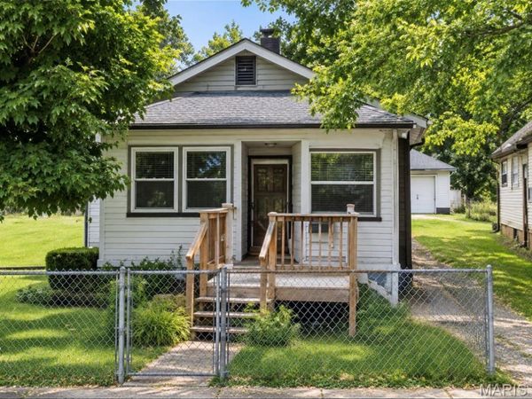 2139 Market Avenue, East St Louis, IL 62207