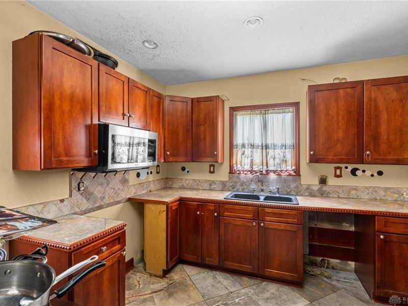 127 E Norman Avenue, Dayton, OH 45405 Photo 9