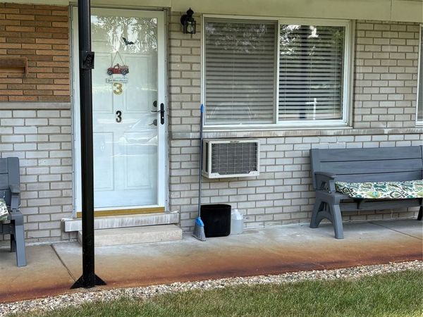26945 W Milford Road W, Unit 3, Lyon Township, Mi 48178