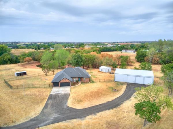 15500 S Sunnylane Road, Moore, OK 73160