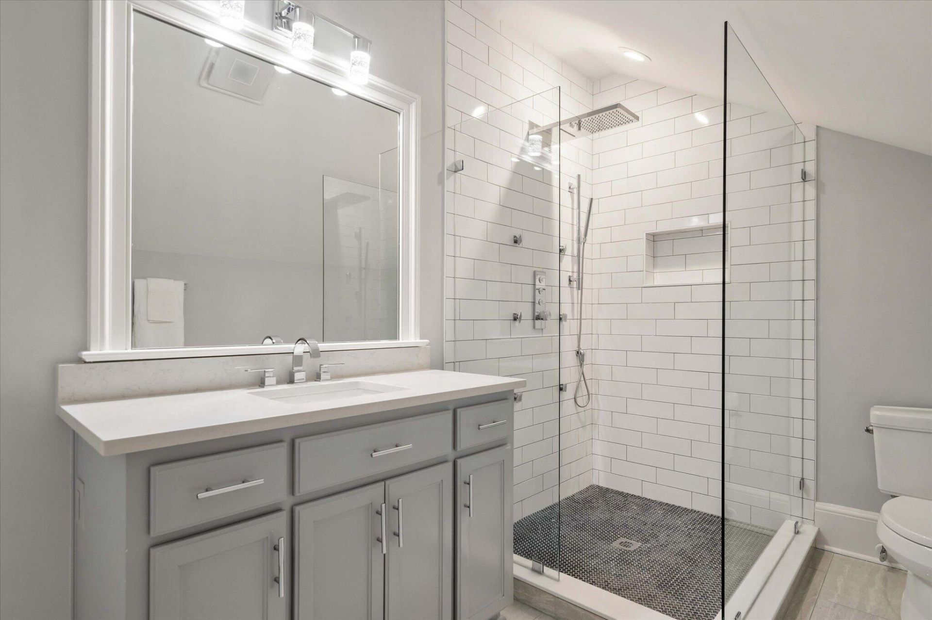 153 King George Street Photo 111
