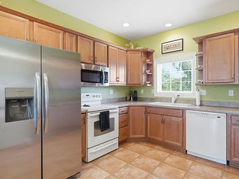 5323 Swan Drive, Unit 3, Port Clinton, OH 43452 Photo 18