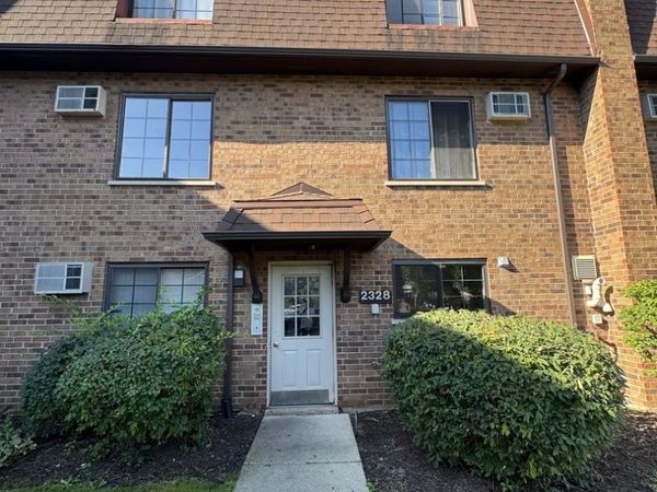 2328 Century Point Lane, Unit D, Glendale Heights, IL 60139