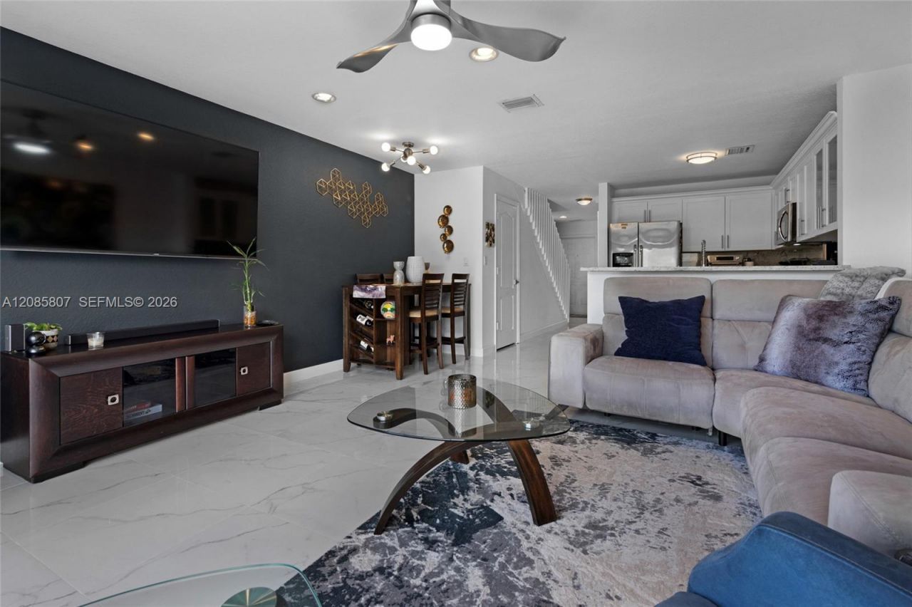 12905 SW 31st Ct, Unit TOWNHOUSE, Miramar, FL 33027 Photo
