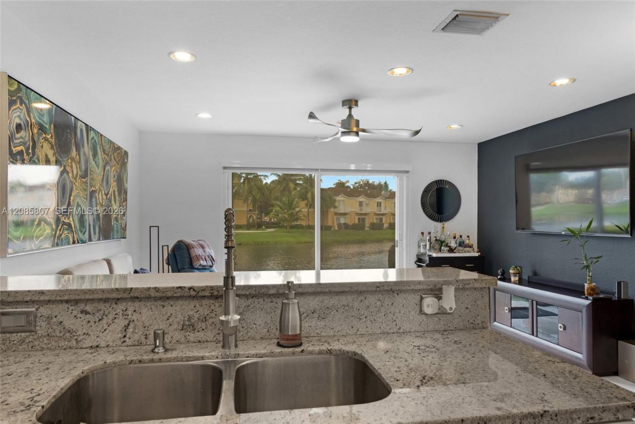 12905 SW 31st Ct, Unit TOWNHOUSE, Miramar, FL 33027 Photo
