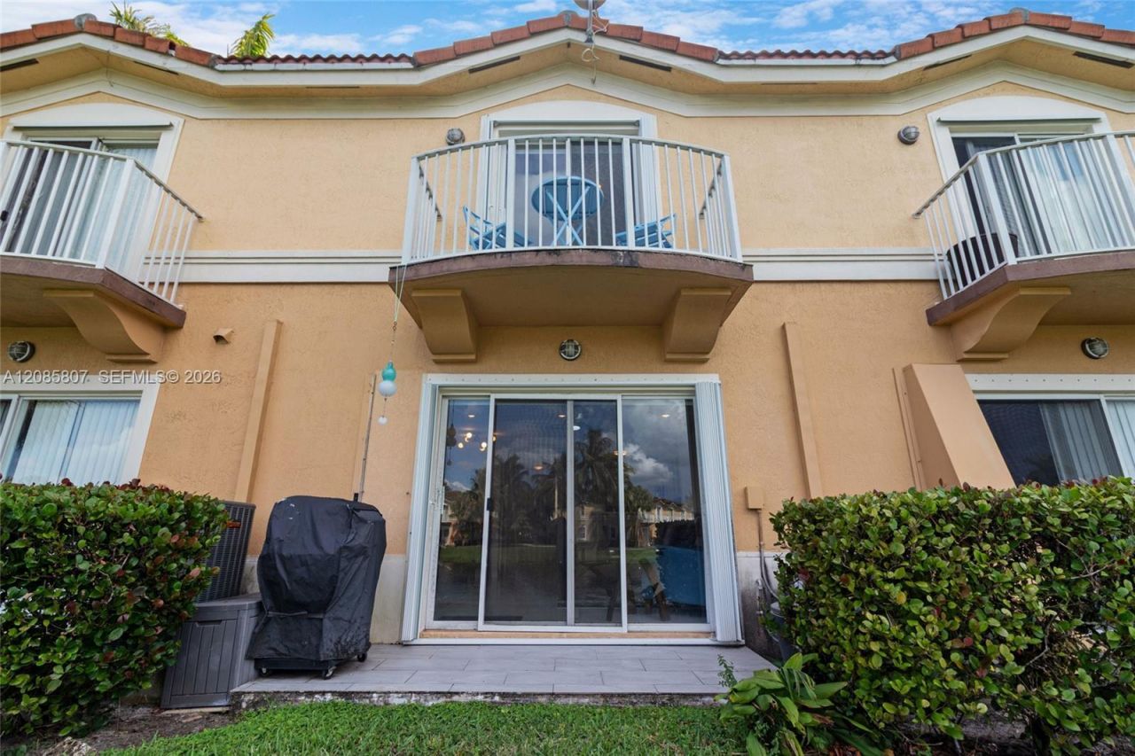 12905 SW 31st Ct, Unit TOWNHOUSE, Miramar, FL 33027 Photo