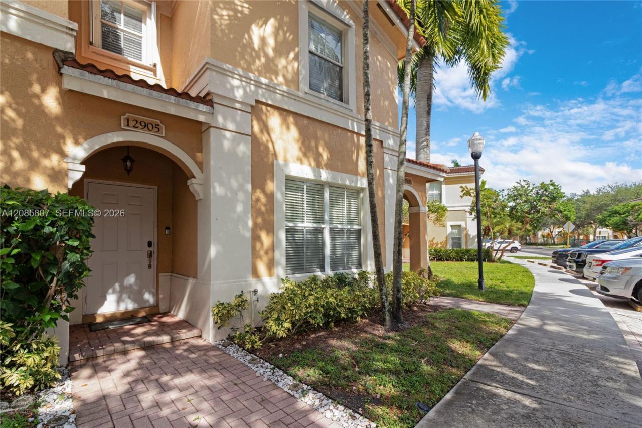 12905 SW 31st Ct, Unit TOWNHOUSE, Miramar, FL 33027 Photo