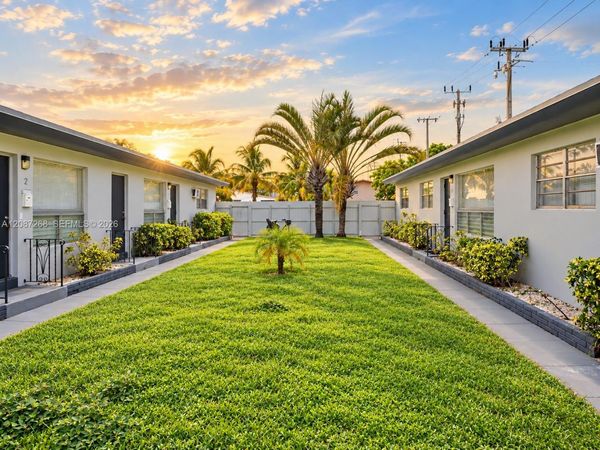2206 Fillmore St, Unit 8, Hollywood, FL 33020