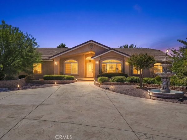 10245 Joshua Road, Oak Hills, CA 92344