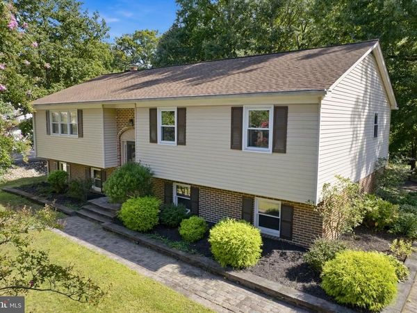 2 ANNA AVENUE, BEAR, DE 19701