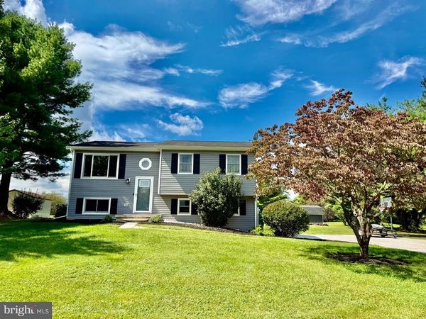 139 FOX RUN ROAD, HANOVER, PA 17331