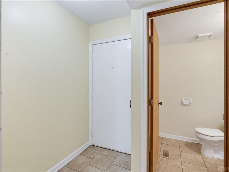5645 Cobblegate Drive, Dayton, OH 45449 Photo 14
