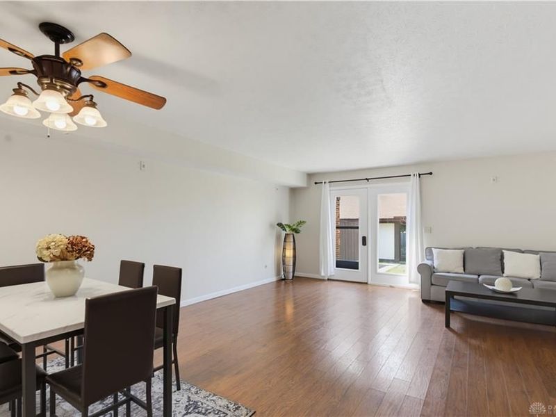 5645 Cobblegate Drive, Dayton, OH 45449 Photo 4
