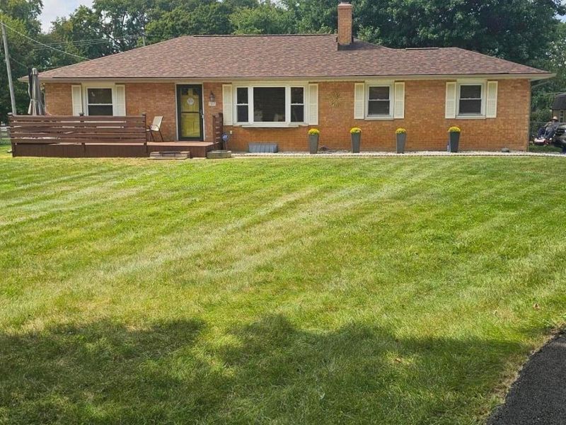 3867 Noe Bixby Road, Columbus, OH 43232 Photo 1