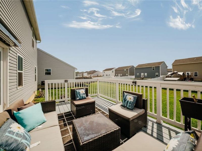 136 Wildflower Drive, Elyria, OH 44035 Photo 2
