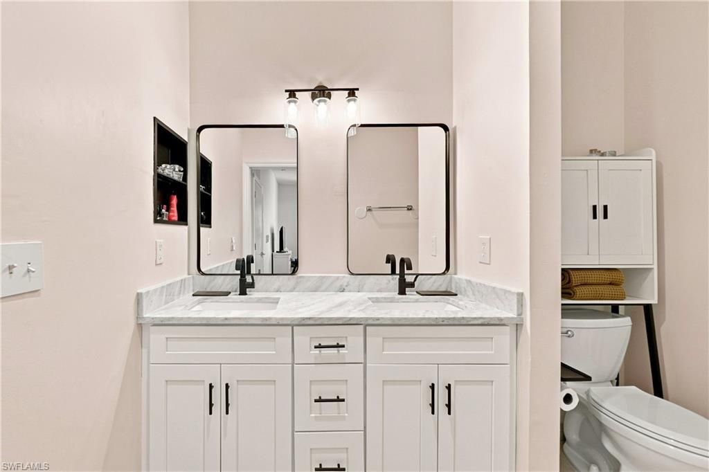 8423 Bernwood Cove Loop, Unit 410, Fort Myers, FL 33966 Photo