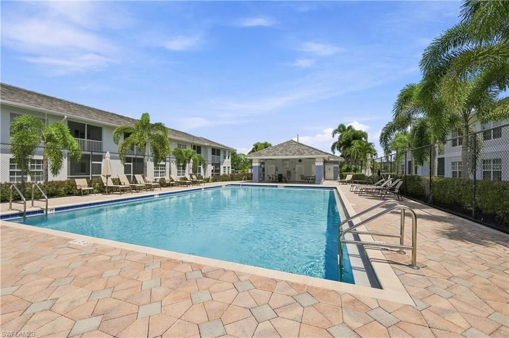 8423 Bernwood Cove Loop, Unit 410, Fort Myers, FL 33966 Photo