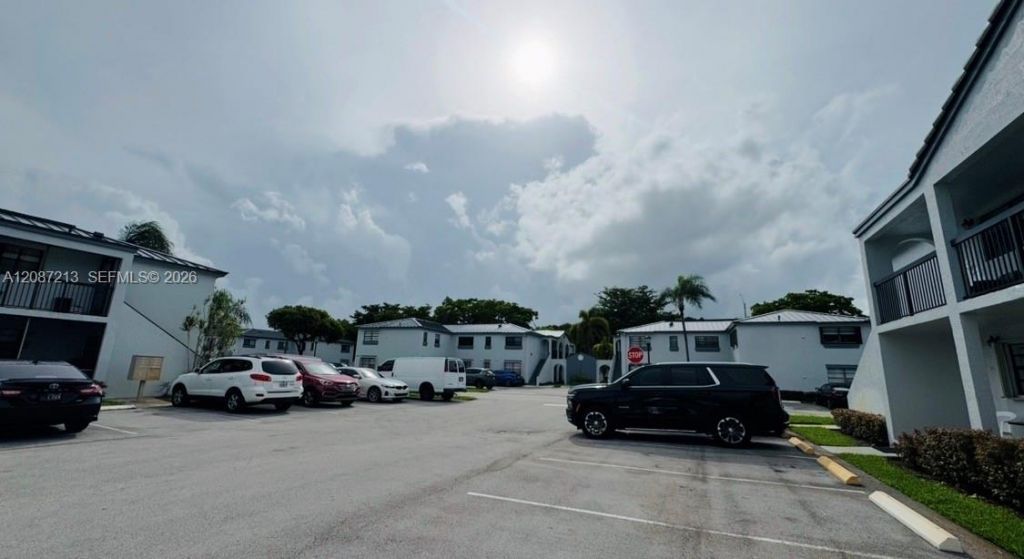 18216 Mediterranean Blvd, Unit 1-19, Hialeah, FL 33015 Photo