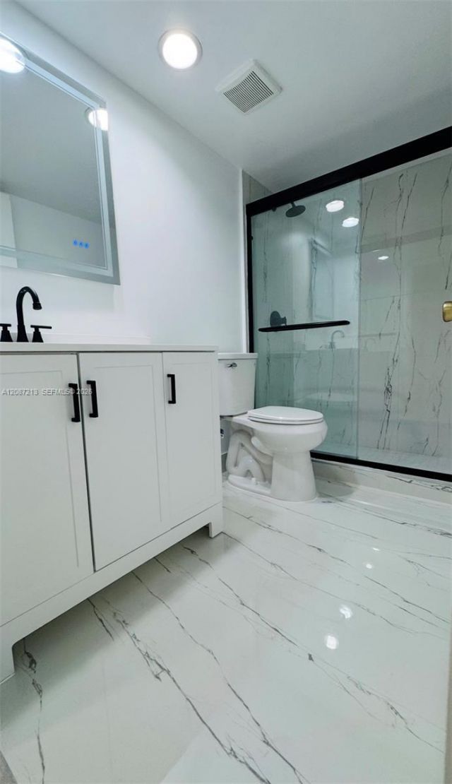 18216 Mediterranean Blvd, Unit 1-19, Hialeah, FL 33015 Photo