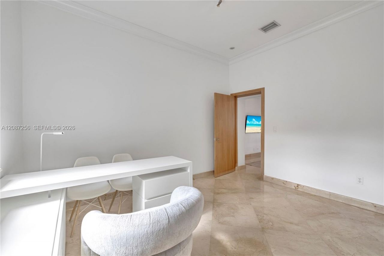 1815 Daytonia Rd, Miami Beach, FL 33141 Photo