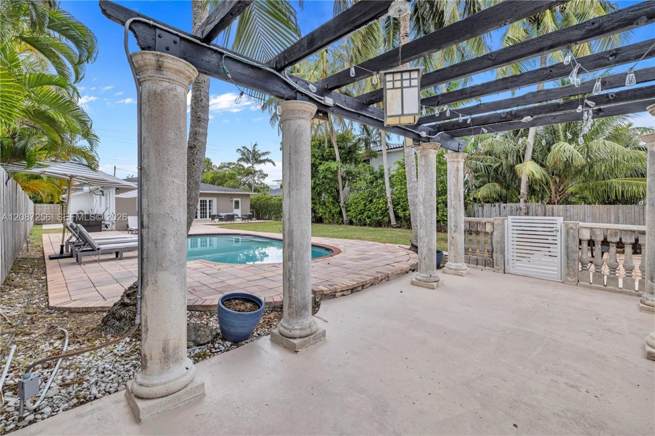 1815 Daytonia Rd, Miami Beach, FL 33141 Photo
