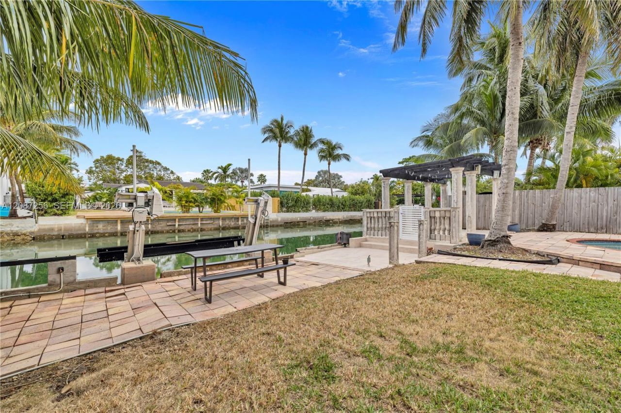 1815 Daytonia Rd, Miami Beach, FL 33141 Photo