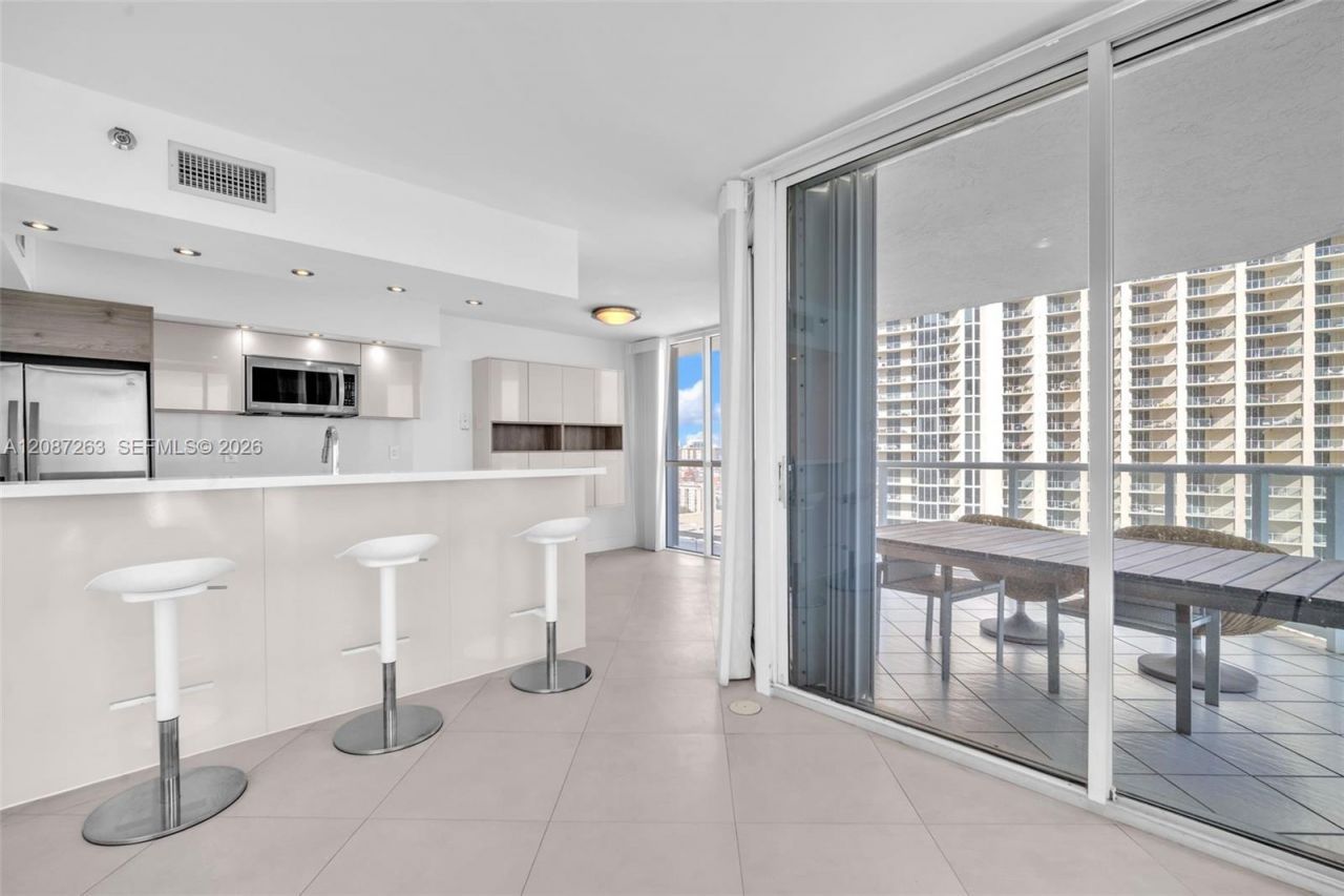 16485 Collins Ave, Unit 2136, Sunny Isles Beach, FL 33160 Photo