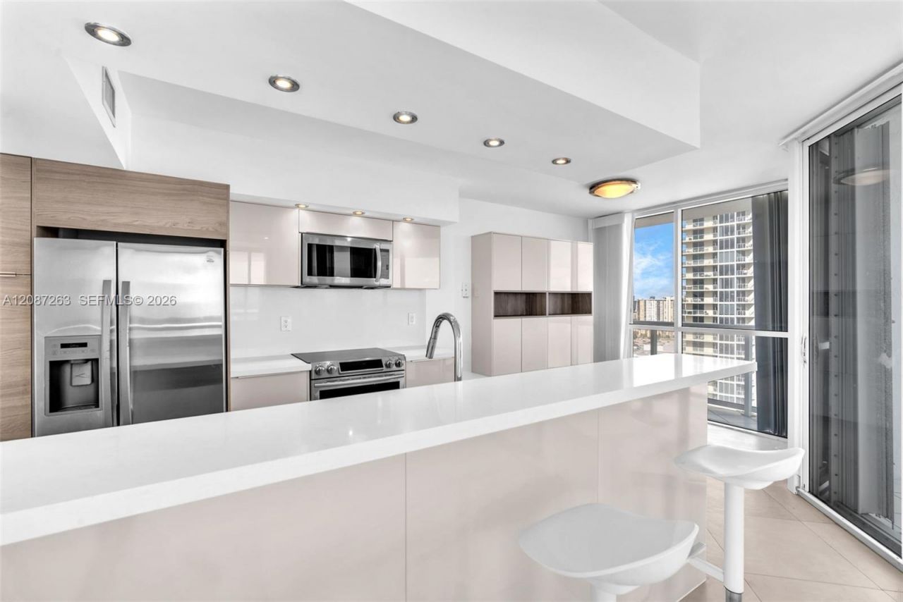 16485 Collins Ave, Unit 2136, Sunny Isles Beach, FL 33160 Photo
