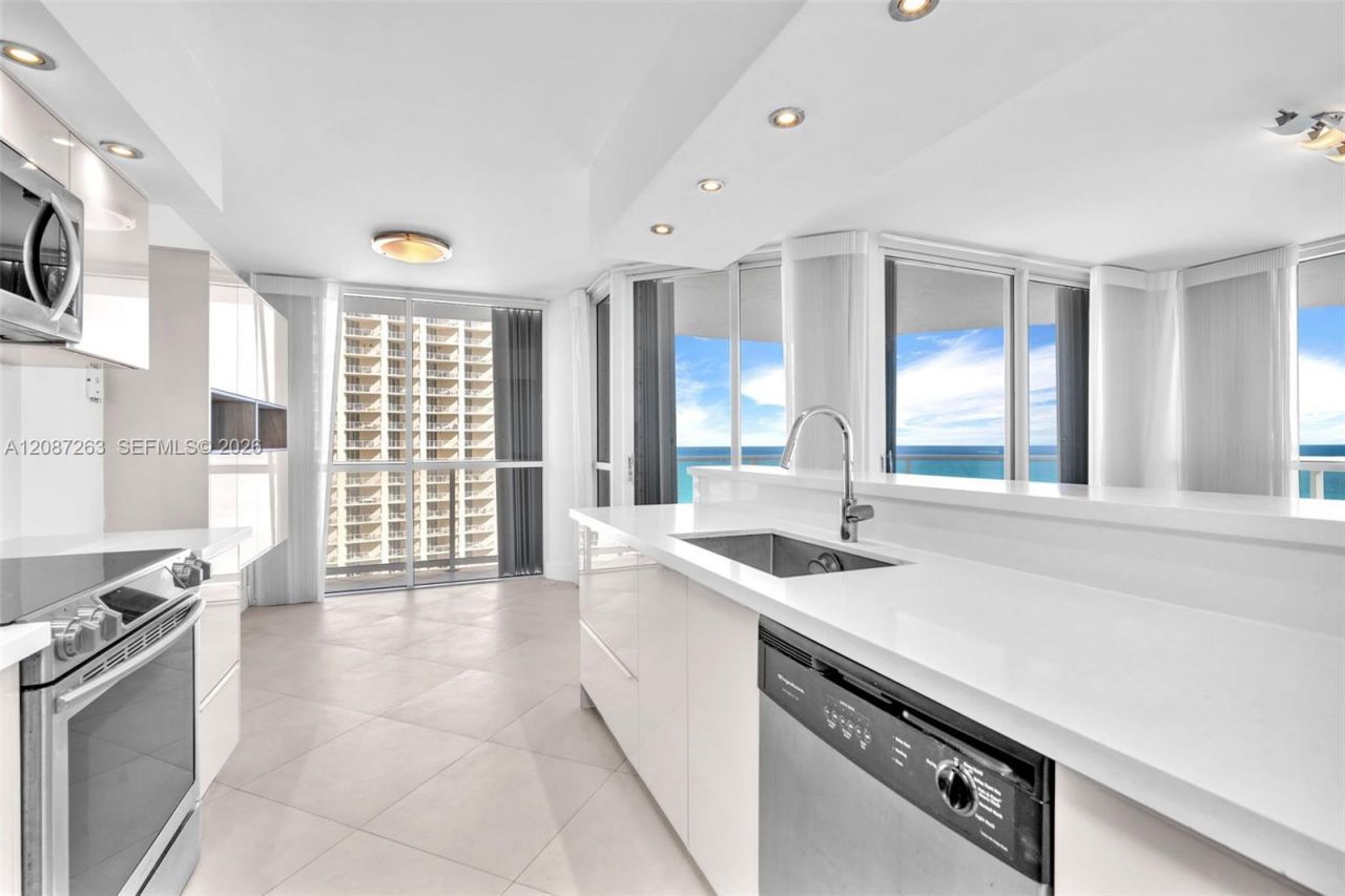 16485 Collins Ave, Unit 2136, Sunny Isles Beach, FL 33160 Photo
