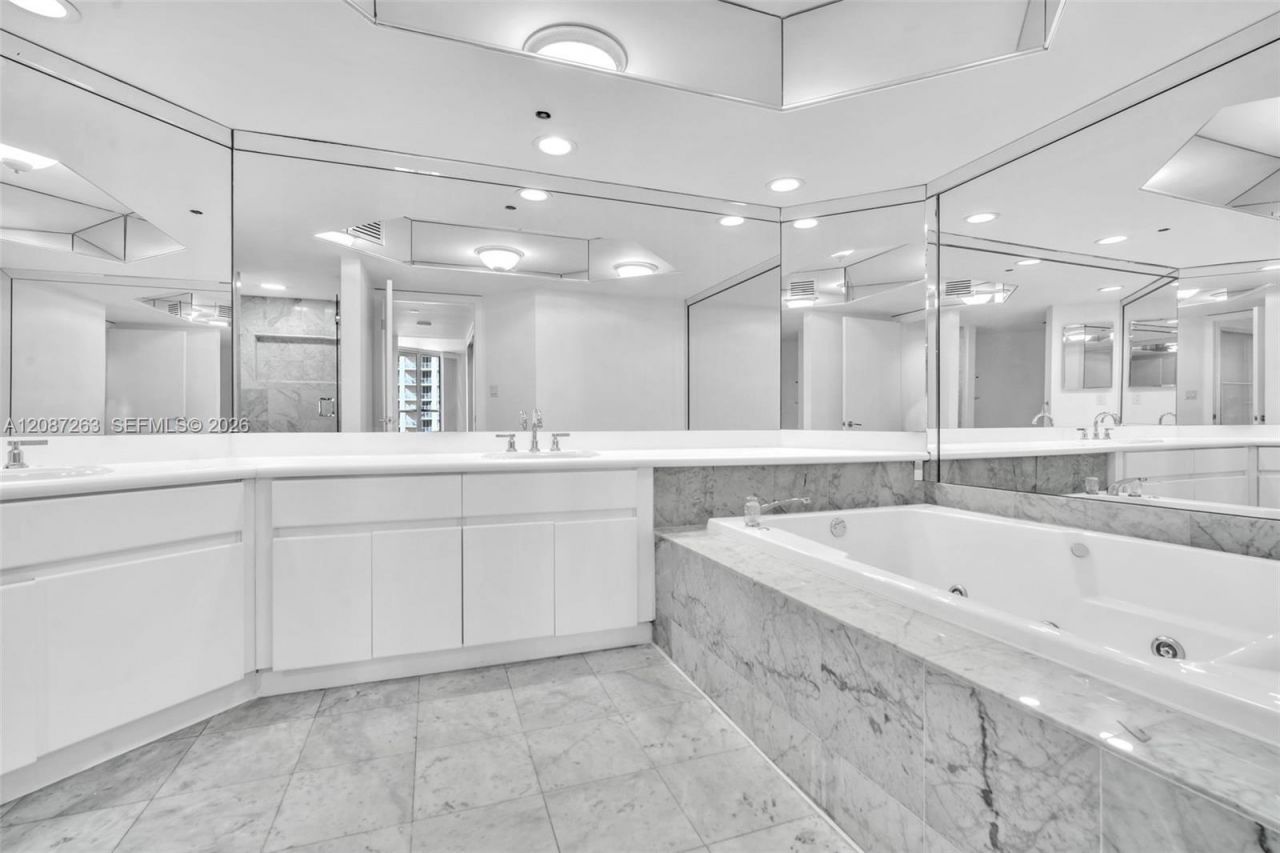 16485 Collins Ave, Unit 2136, Sunny Isles Beach, FL 33160 Photo
