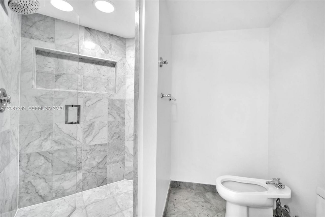 16485 Collins Ave, Unit 2136, Sunny Isles Beach, FL 33160 Photo