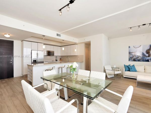 999 SW 1st Ave, Unit 2512, Miami, FL 33130