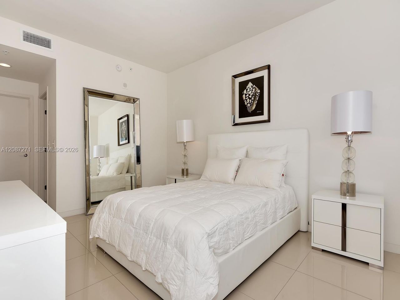 999 SW 1st Ave, Unit 2512, Miami, FL 33130 Photo