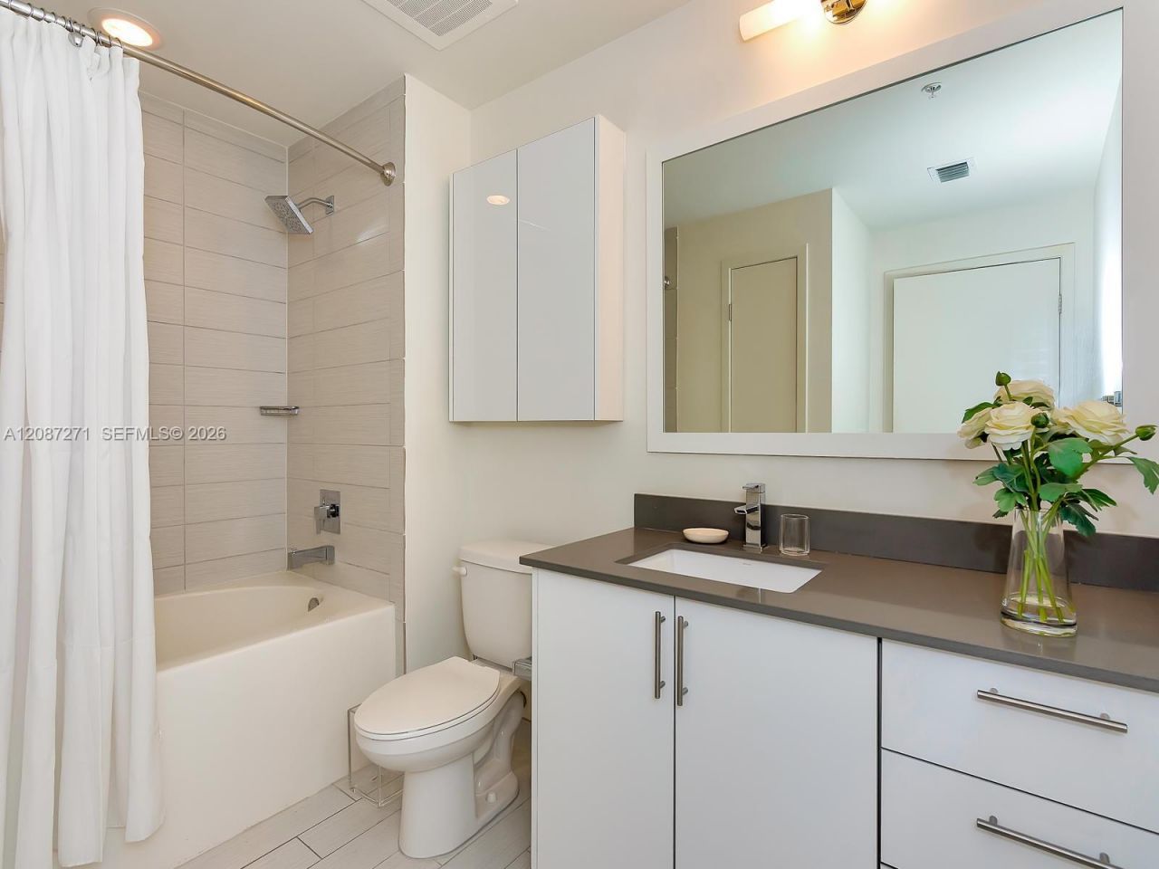 999 SW 1st Ave, Unit 2512, Miami, FL 33130 Photo