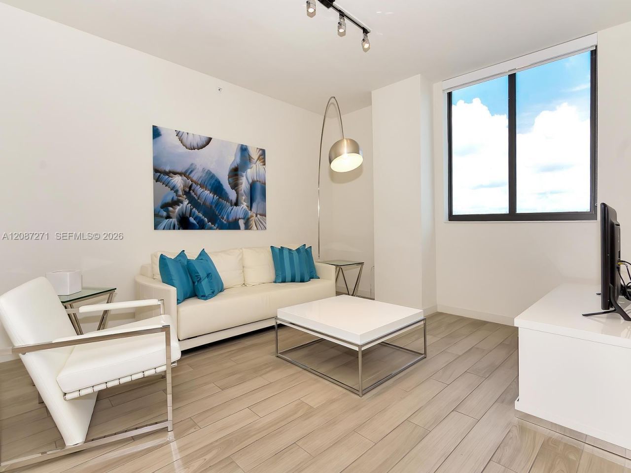 999 SW 1st Ave, Unit 2512, Miami, FL 33130 Photo