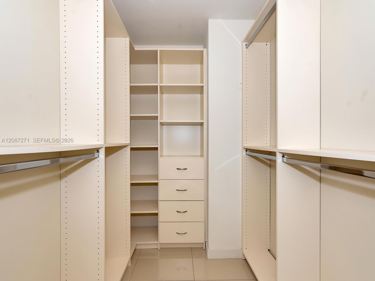 999 SW 1st Ave, Unit 2512, Miami, FL 33130 Photo