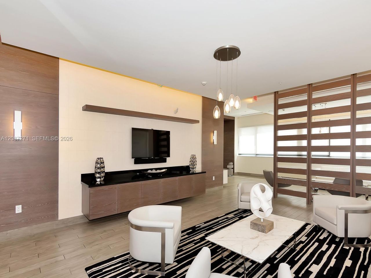 999 SW 1st Ave, Unit 2512, Miami, FL 33130 Photo
