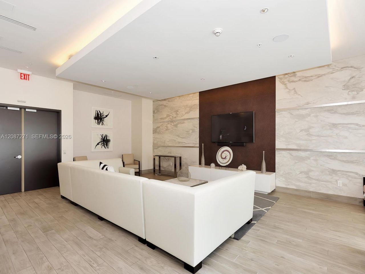 999 SW 1st Ave, Unit 2512, Miami, FL 33130 Photo