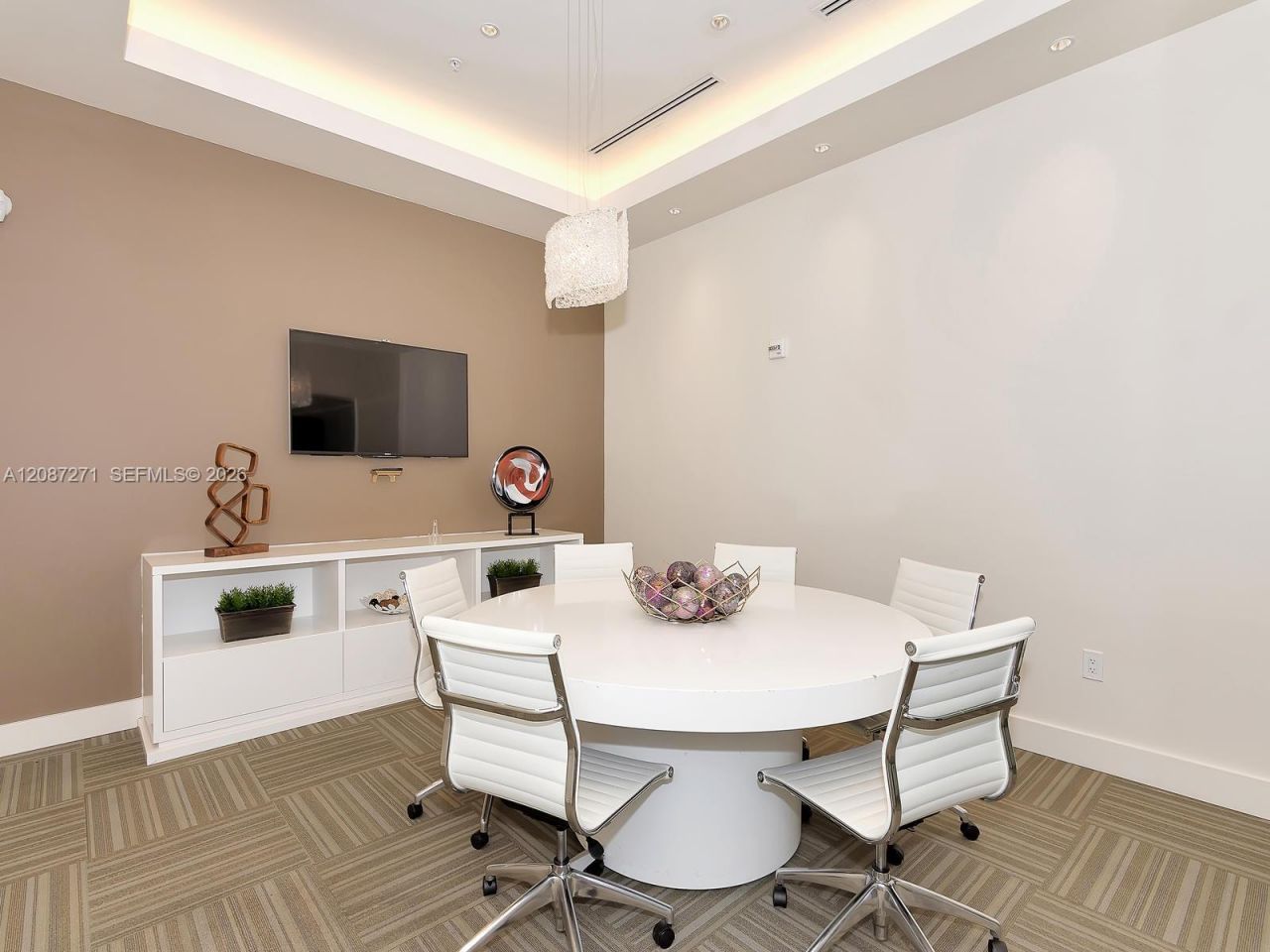 999 SW 1st Ave, Unit 2512, Miami, FL 33130 Photo