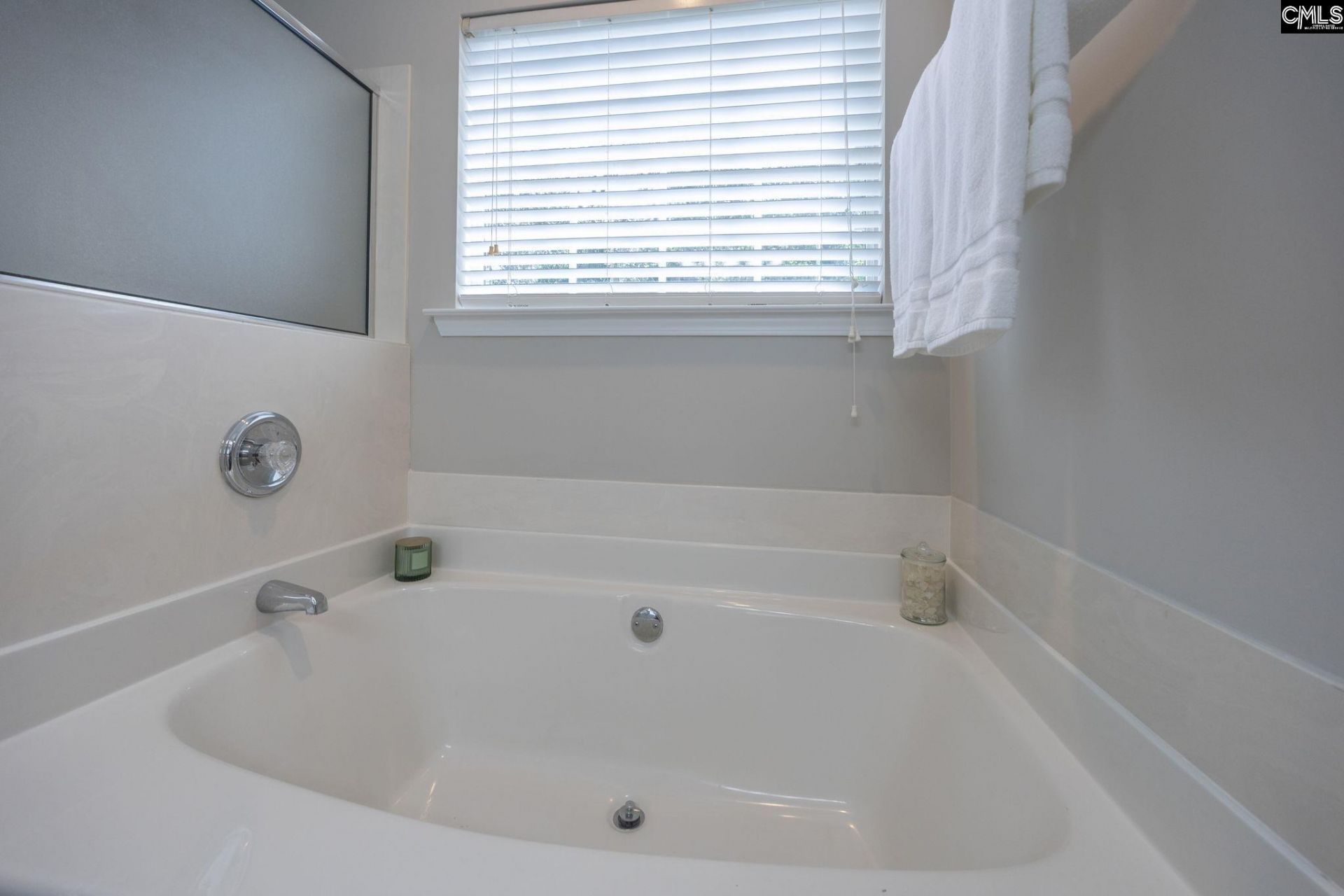 318 Alderston Way Photo 34