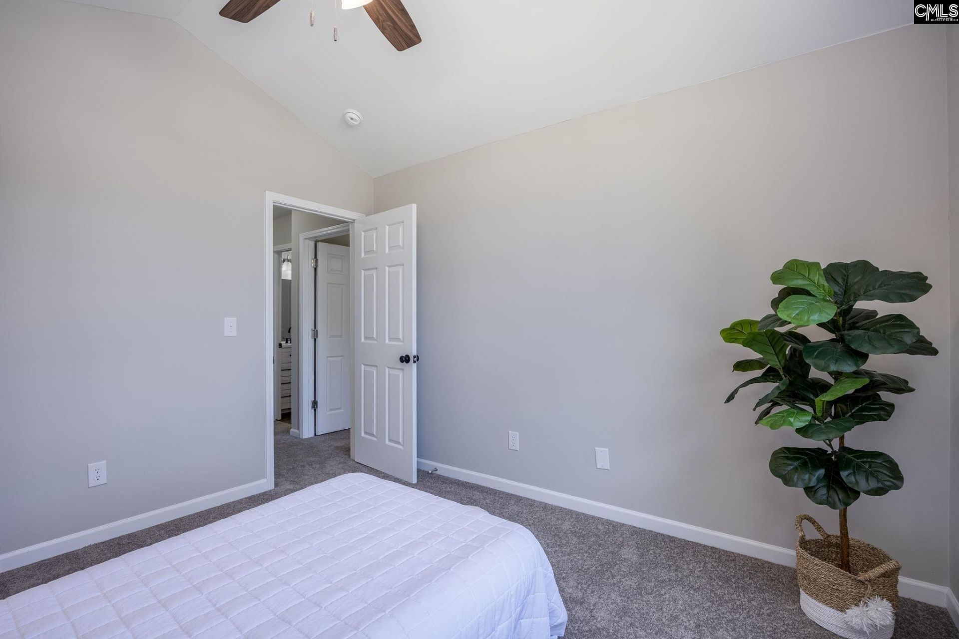 318 Alderston Way Photo 40