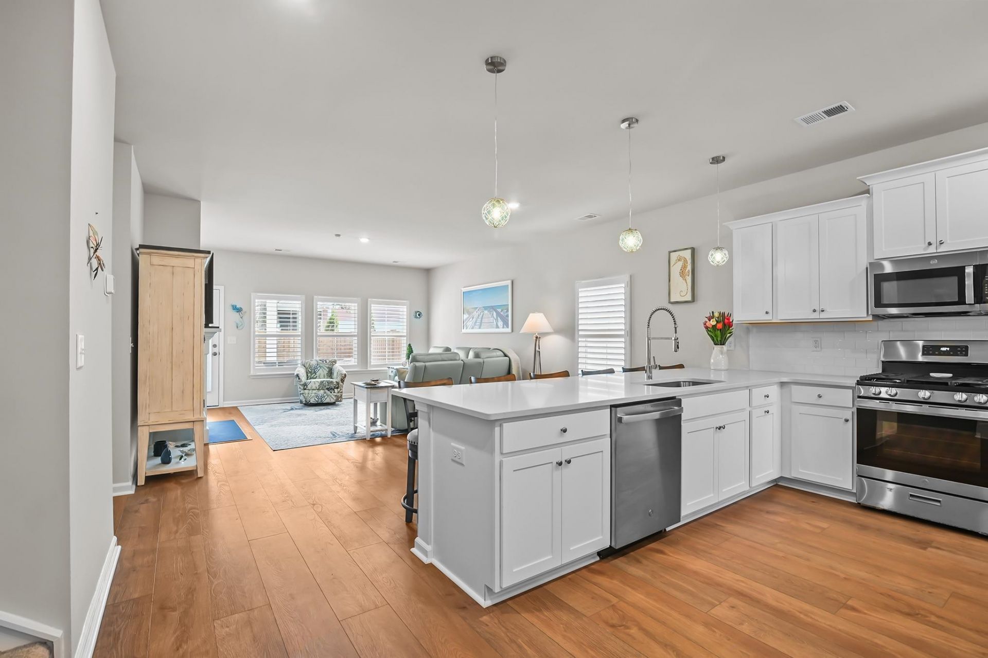1613 Seachase Way Photo 12