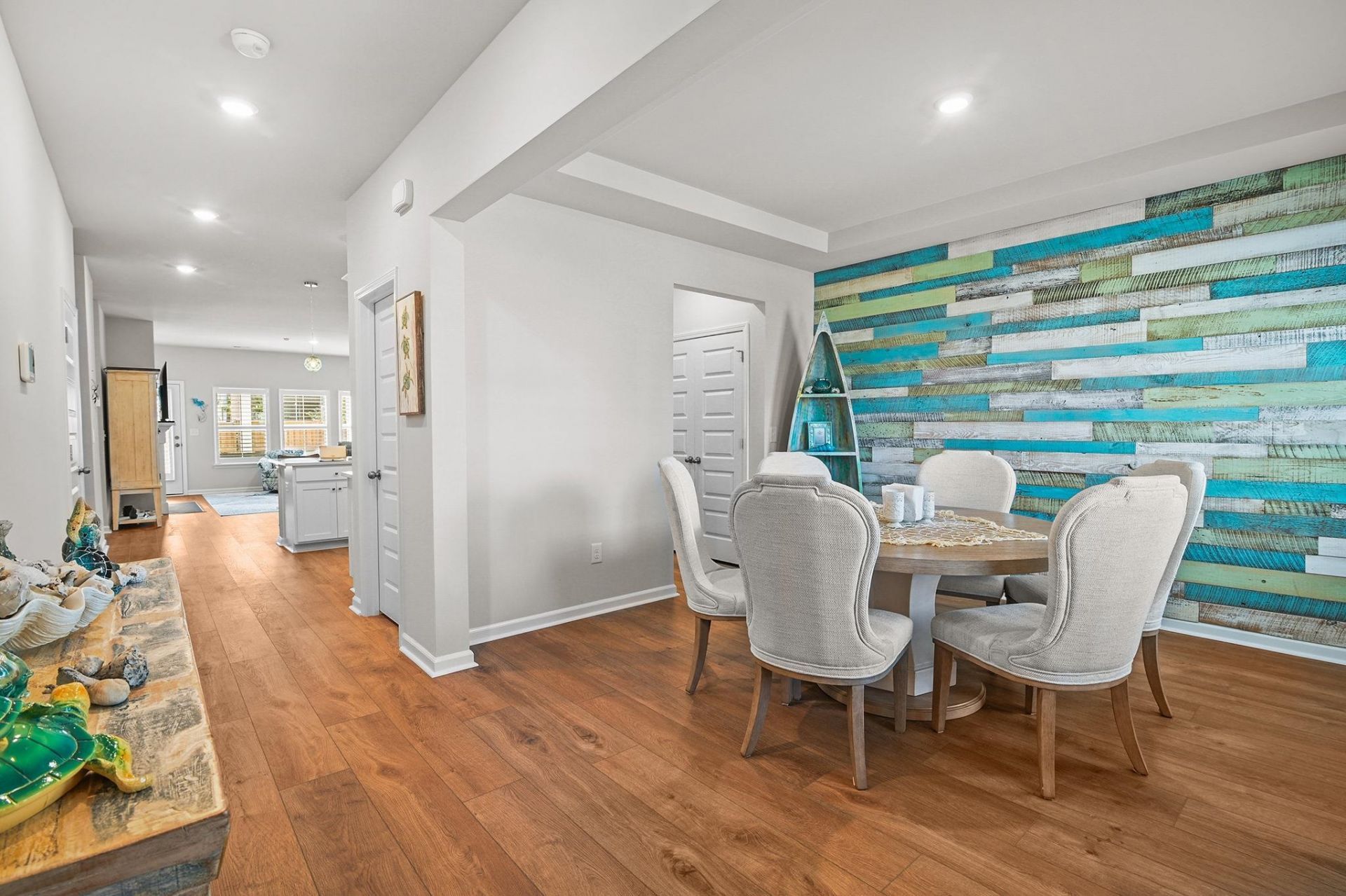 1613 Seachase Way Photo 9